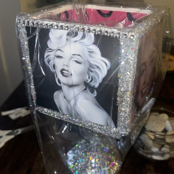 DIYs (2 Separates. Pick Chanel Pic or Monroe) Available. DIY Not VS or from PINK - Picture 6 of 10